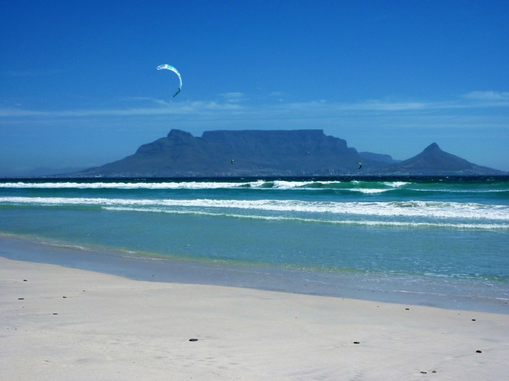 Kitesurfing at Bloubergstrand with a great view back to Table Mountain