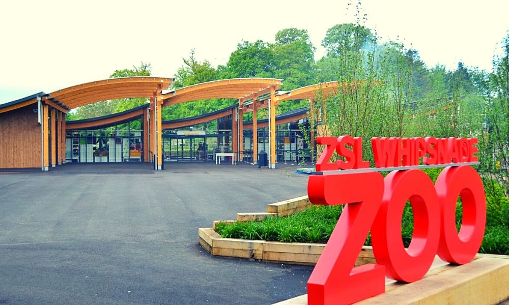 Entrance to ZSL Whipsnade Zoo