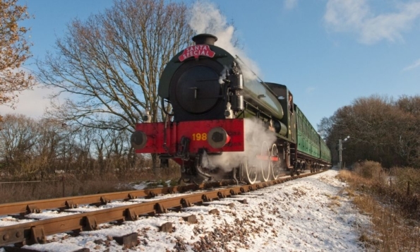 the-best-festive-santa-train-rides-around-the-uk-2024