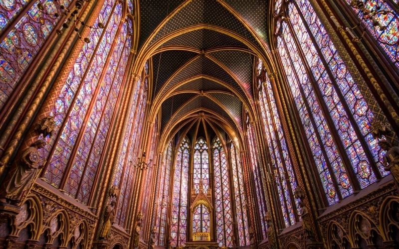 The stunning stained glass windows of Sainte-Chapelle.