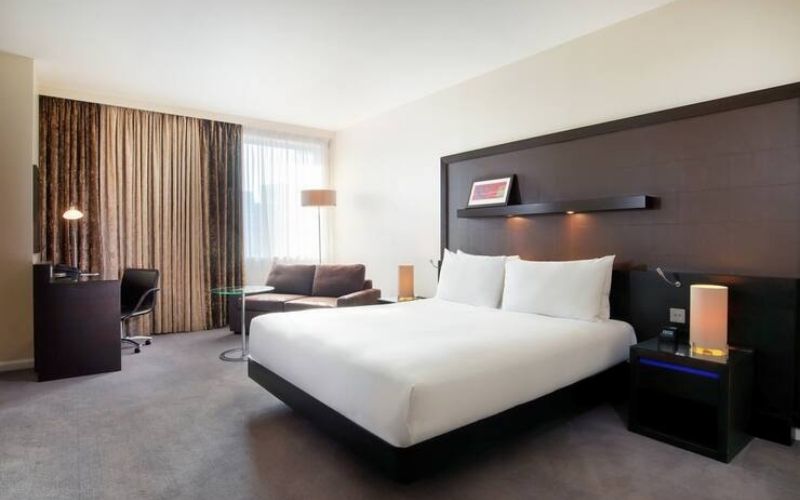 London Hilton Canary Wharf Deluxe King Room with Sofa Bed.