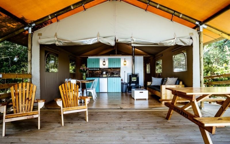Safari tent at Africamps Hoedspruit offering budget Timbavati Game Reserve family accommodation.