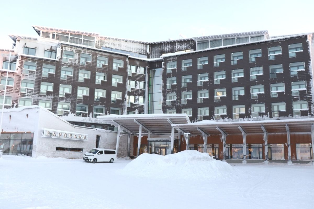 Main entrance of the Hotel Levi Panorama.