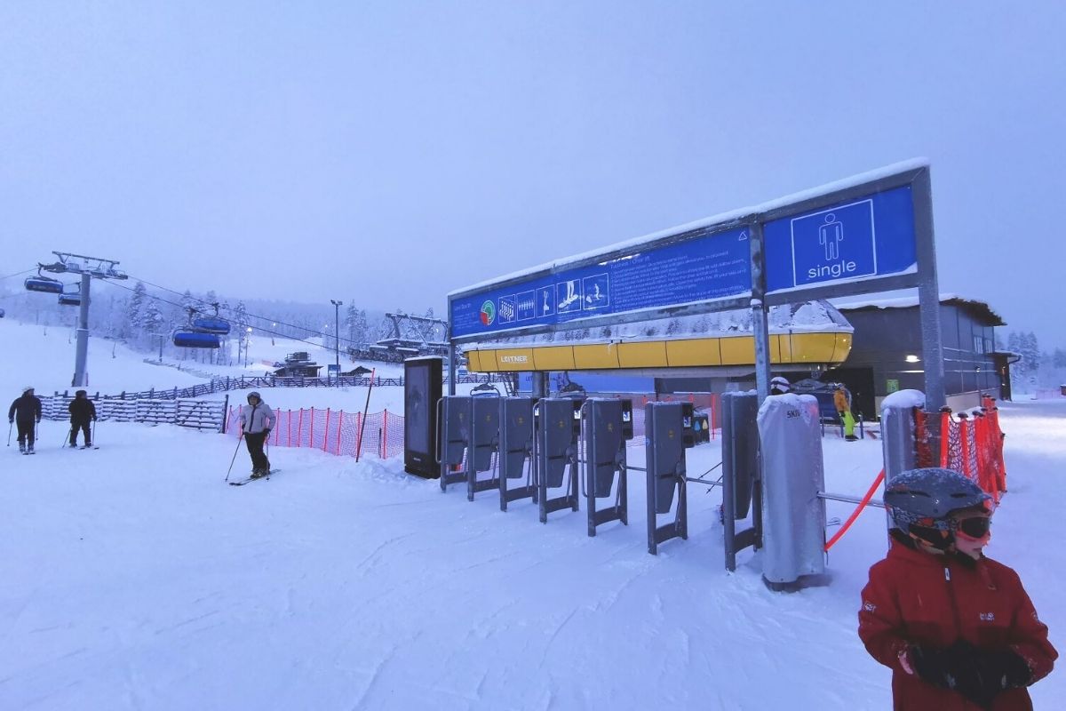 No queues at the ski lifts in Levi Finland.