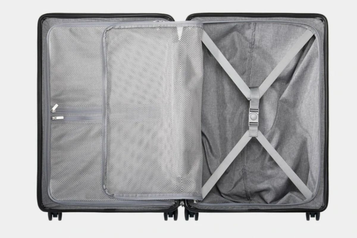 Red Dot Design Award: LEVEL8 One Touch Luggage