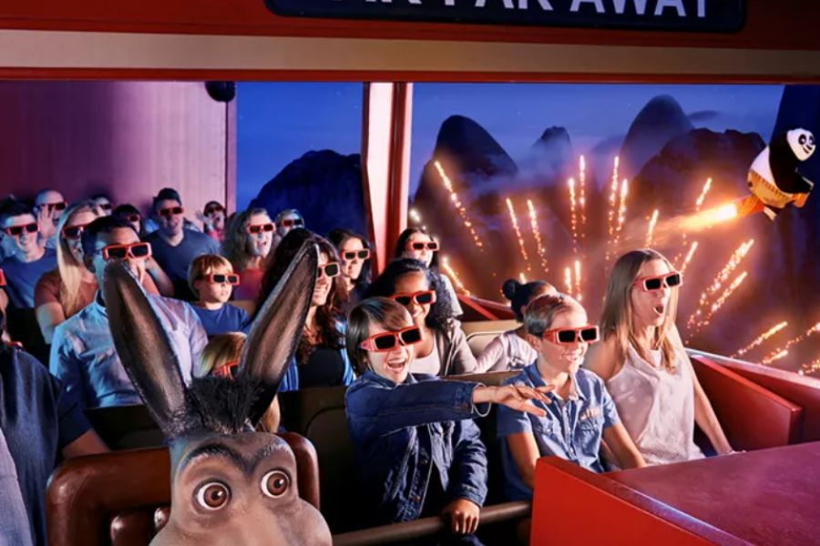 4D Magical Flying Bus at Shrek's Adventure in London.